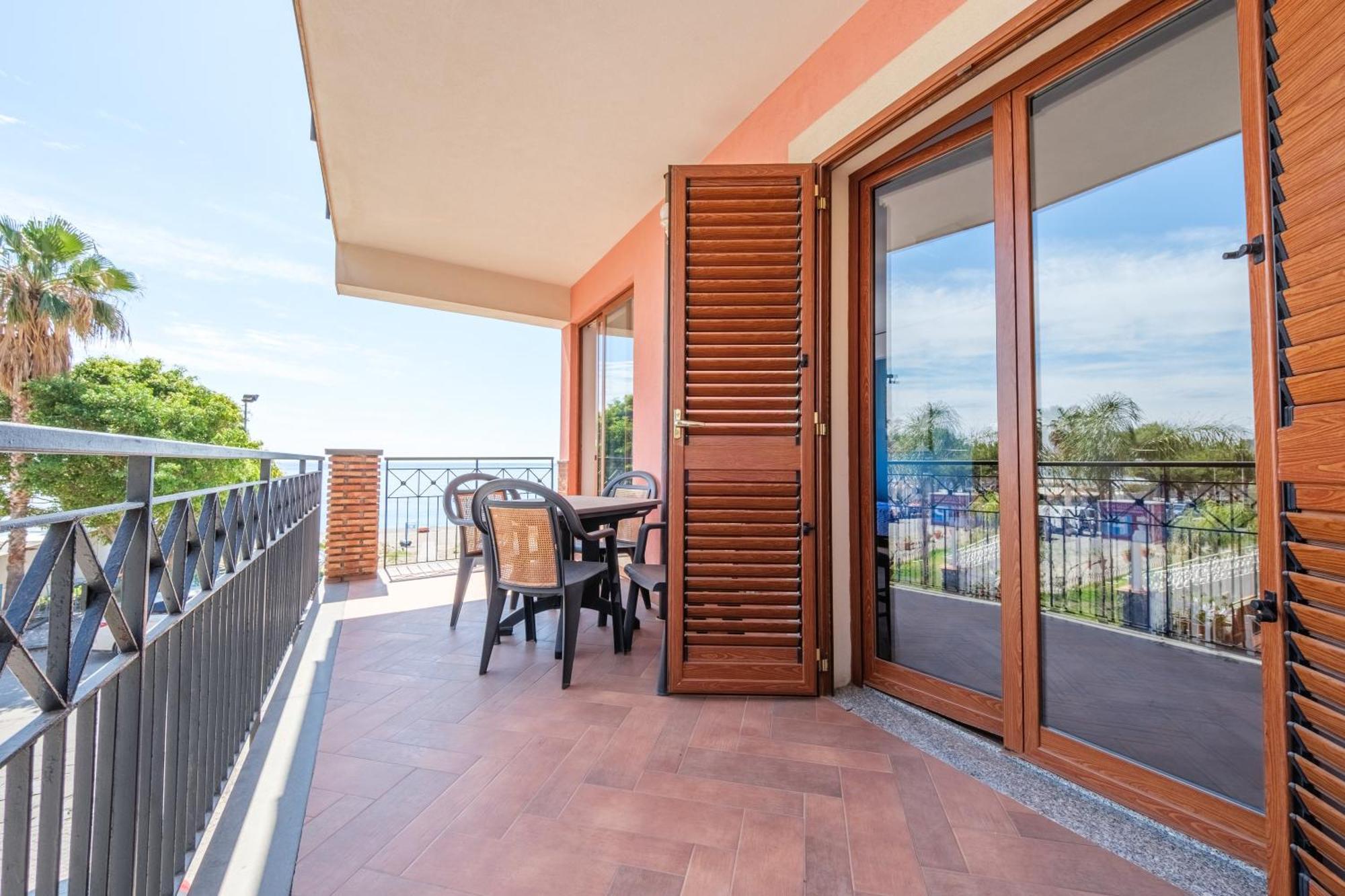 Taormina Beach Front - Mazzeo Exteriér fotografie