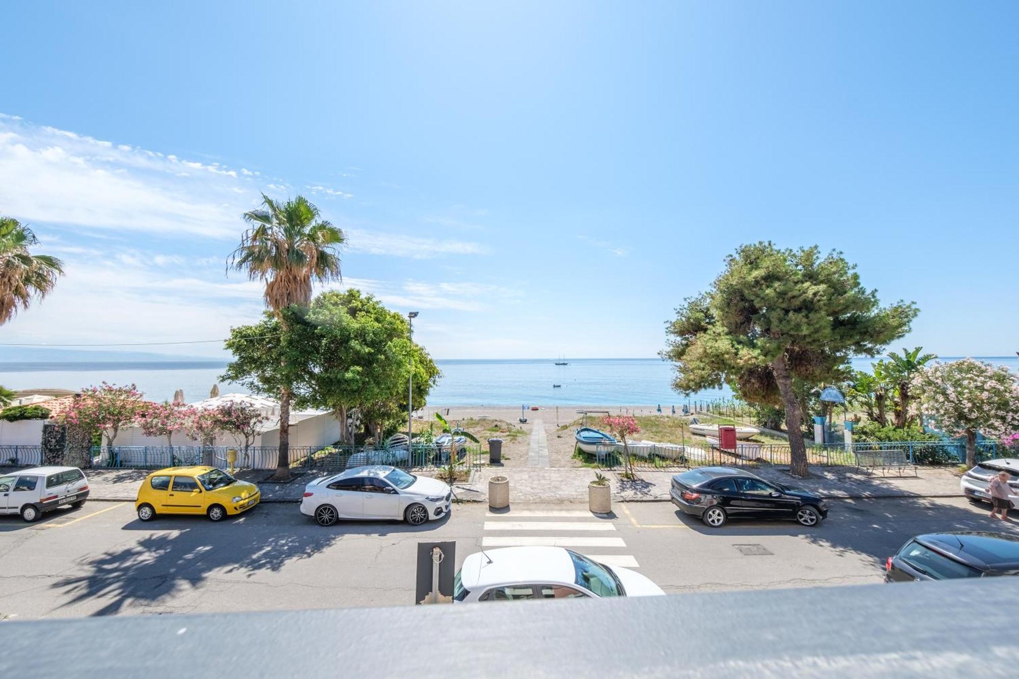 Taormina Beach Front - Mazzeo Exteriér fotografie